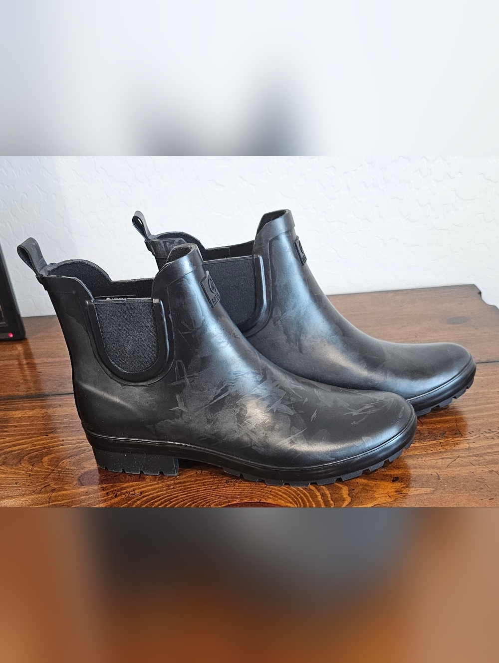 Sperry Black Chelsea Distressed Rain Boots Waterproof/Stylish Women's Sz 10 NWT - Picture 2 of 10